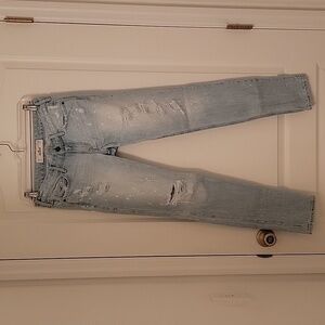 Hollister Size 1R / 25 Distressed / Destroyed Jeans Light Wash, EUC